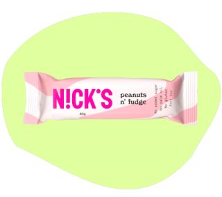 Nick's gluténmentes Peanuts n' Fudge mogyorós-karamellás szelet 40g